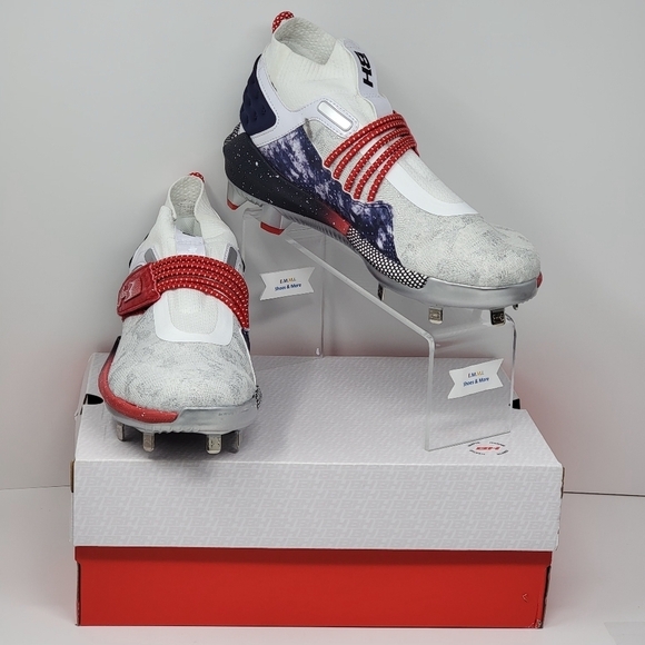 Under Armour Harper 8 Low USA ST Baseball White Navy 3026590 100 Men Sz 9.5 New - Picture 1 of 9